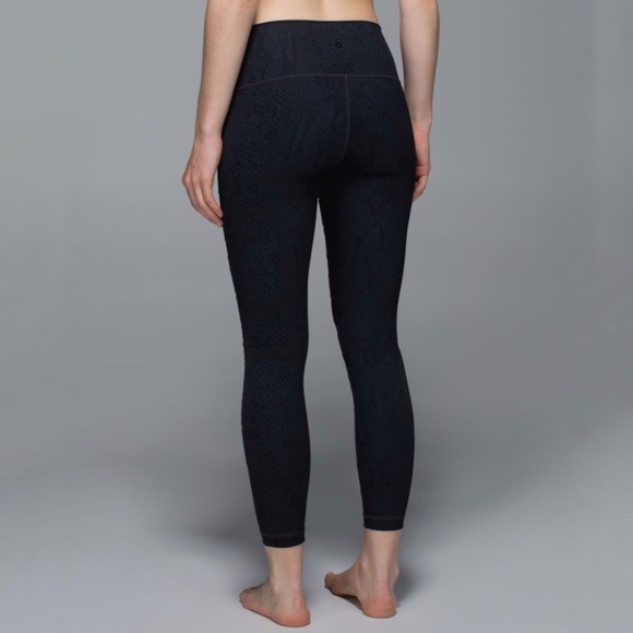 Lululemon High Times Pant Tech Mesh Desert Snake Deep Coal Black - Picture 2 of 9